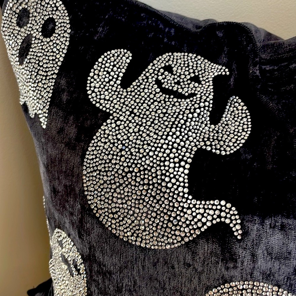 Adorable & Rich Black Soft, plump accent pillow! Sparkles with silver beads! - Picture 5 of 12